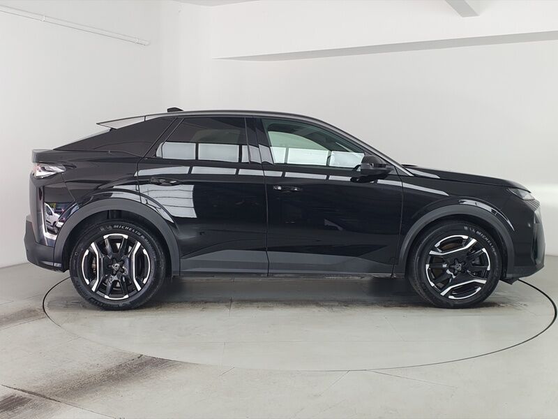 More views of Peugeot 3008