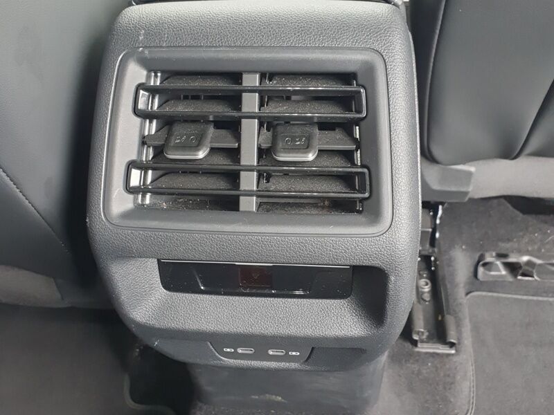 More views of Volkswagen Tiguan