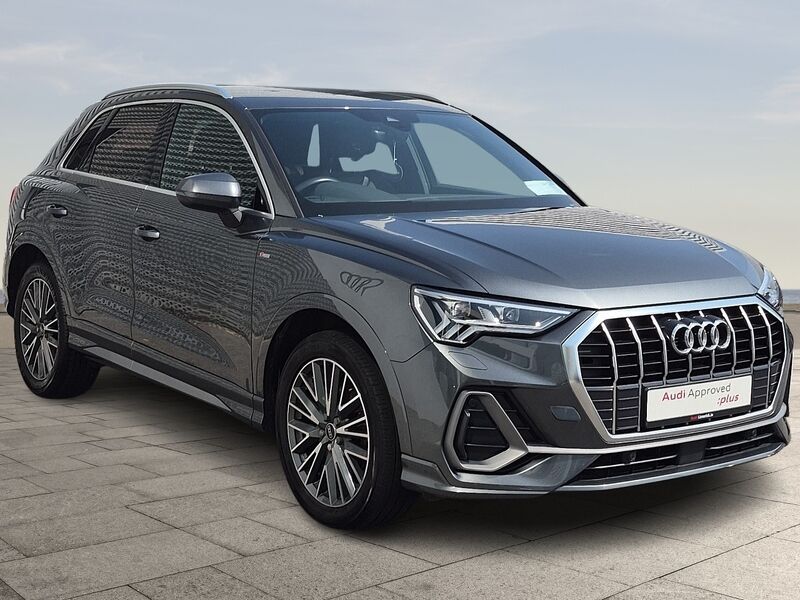 More views of Audi Q3
