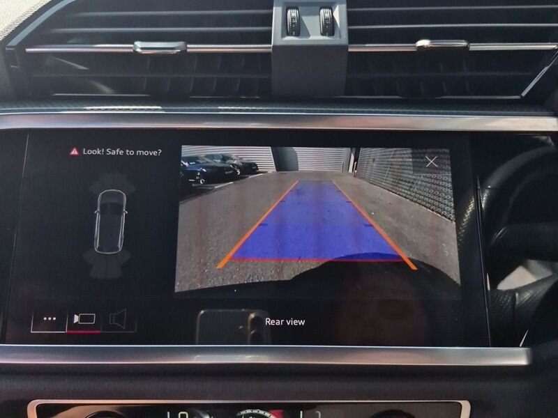 More views of Audi Q3