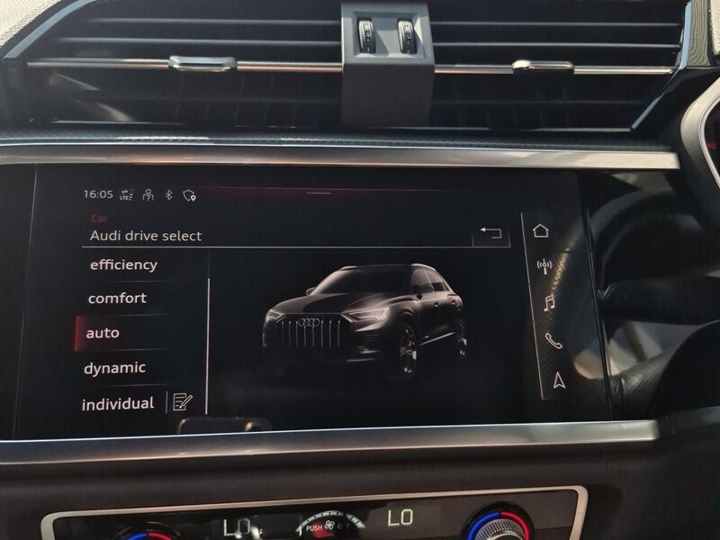 More views of Audi Q3