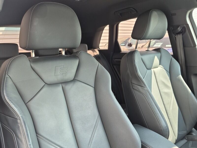 More views of Audi Q3