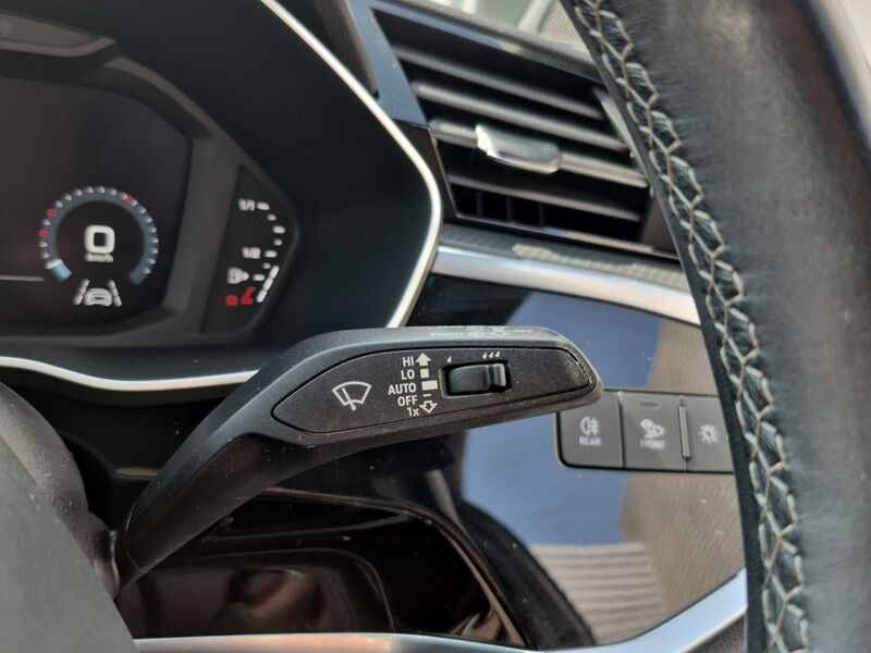 More views of Audi Q3