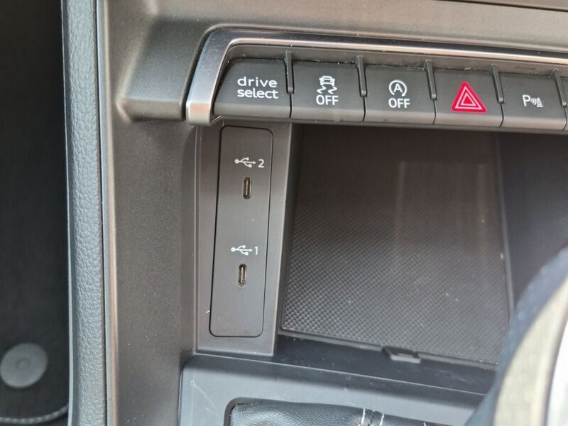 More views of Audi Q3