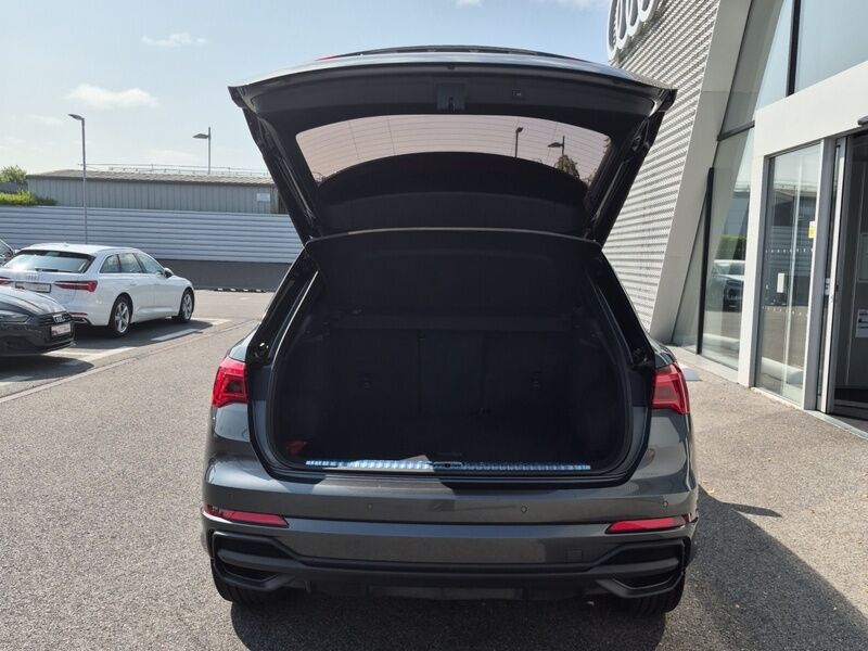 More views of Audi Q3