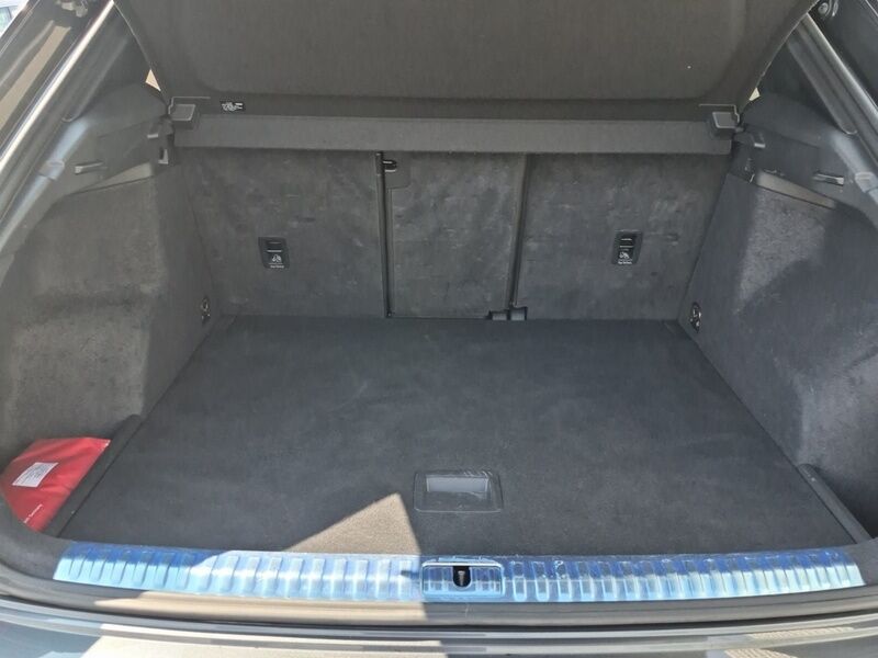 More views of Audi Q3