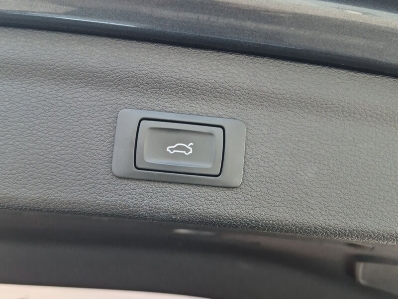 More views of Audi Q3