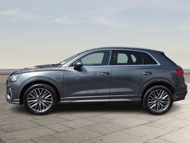 More views of Audi Q3