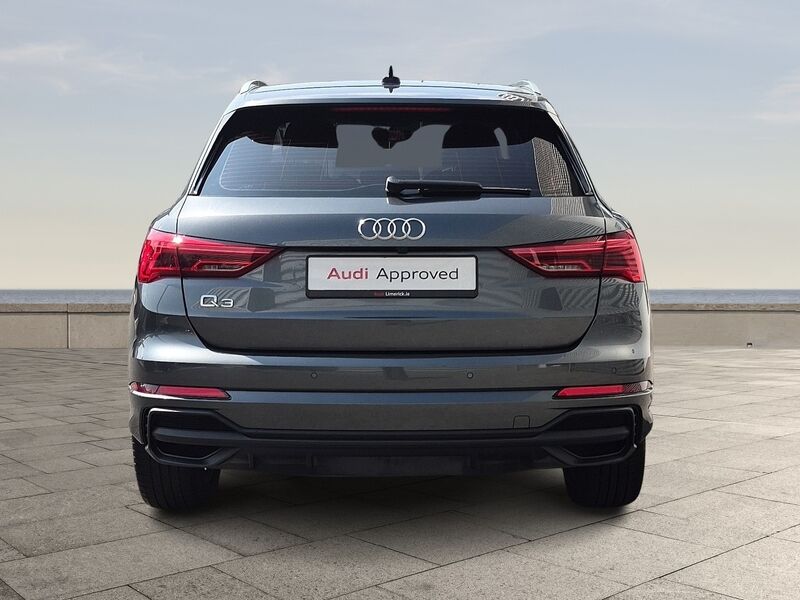 More views of Audi Q3