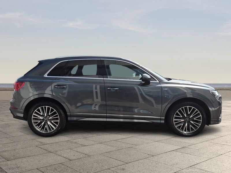 More views of Audi Q3