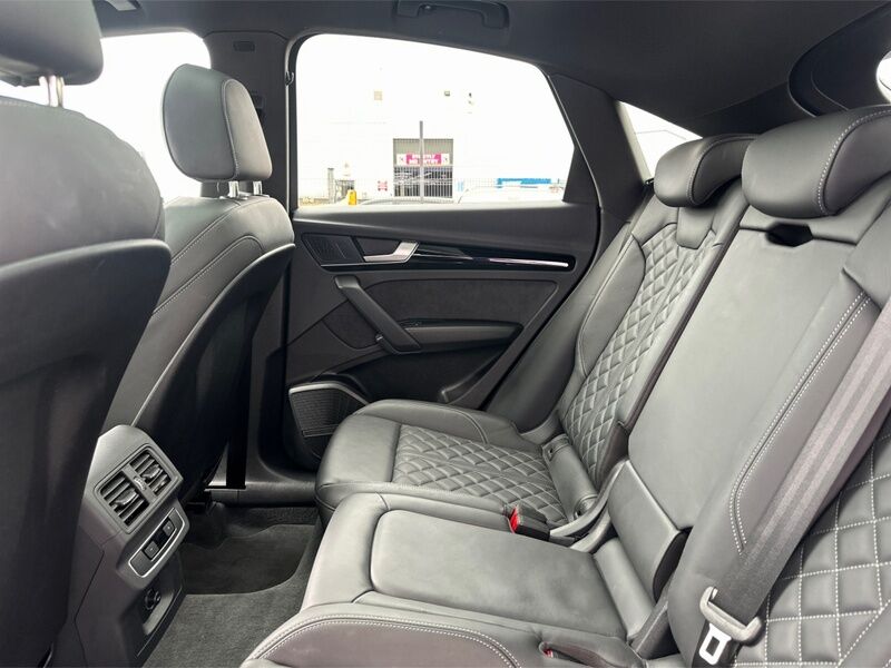 More views of Audi Q5