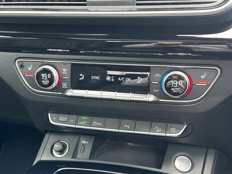 More views of Audi Q5