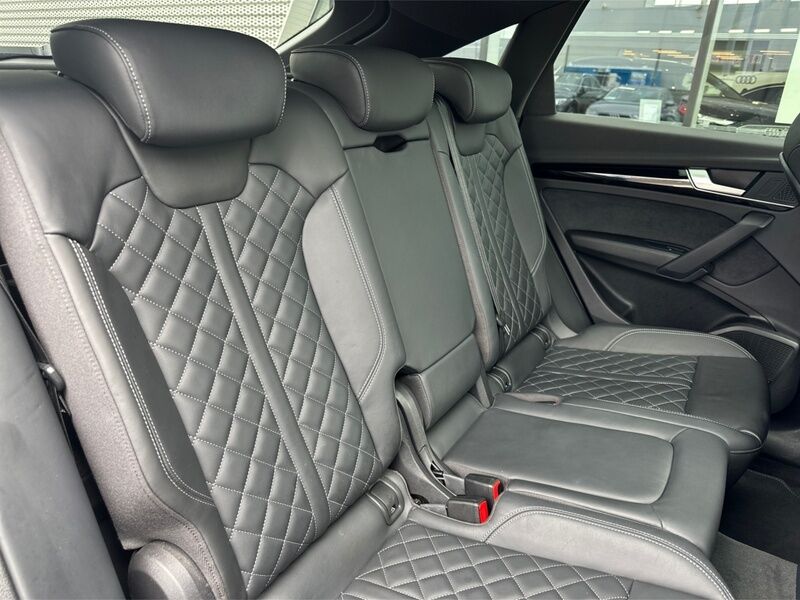 More views of Audi Q5