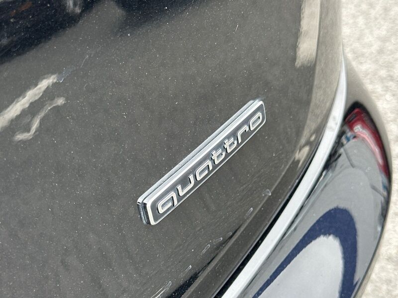 More views of Audi Q5