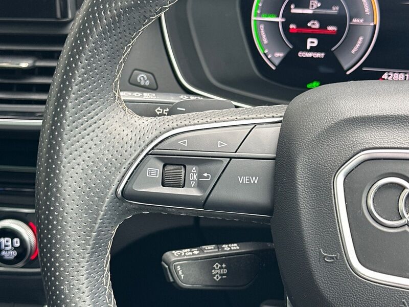More views of Audi Q5