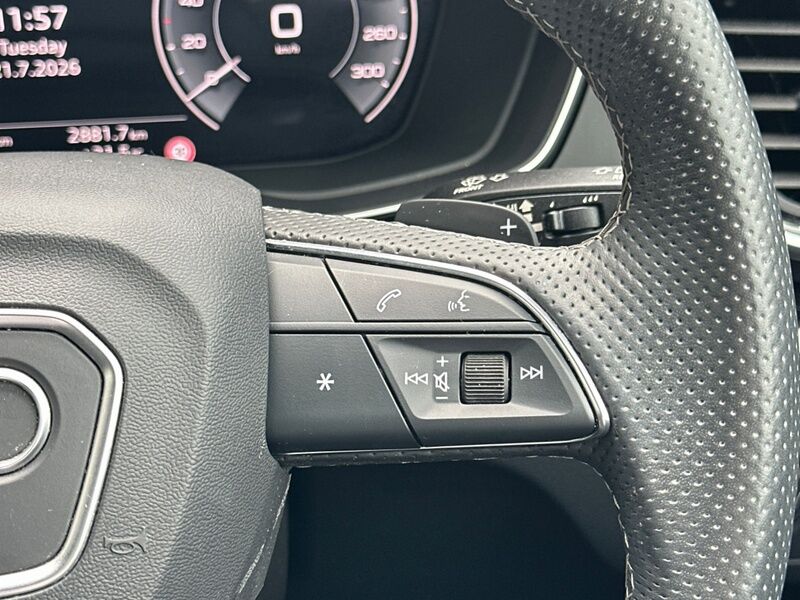More views of Audi Q5