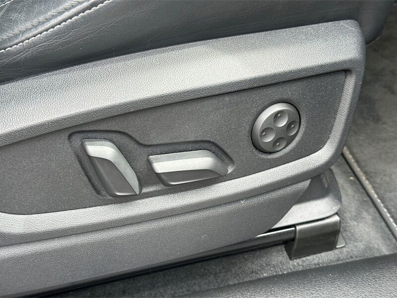 More views of Audi Q5