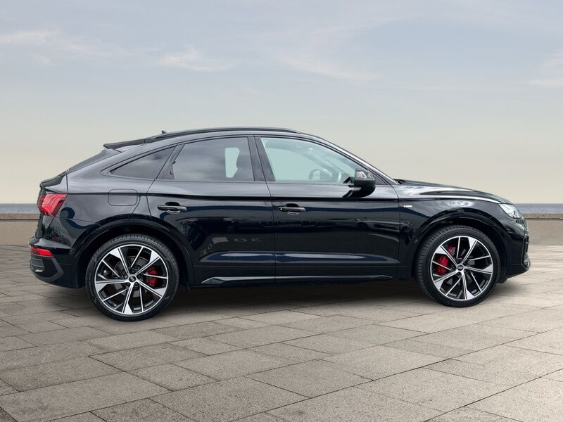 More views of Audi Q5