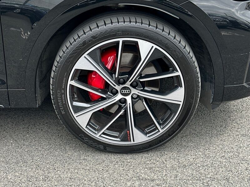 More views of Audi Q5