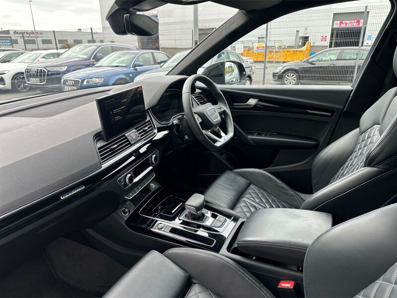 More views of Audi Q5