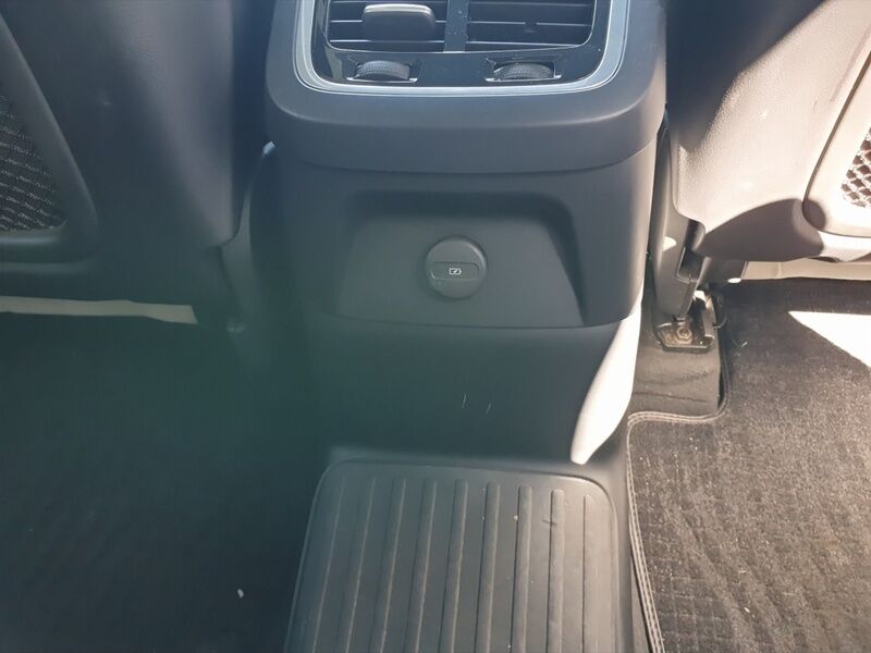More views of Volvo XC90