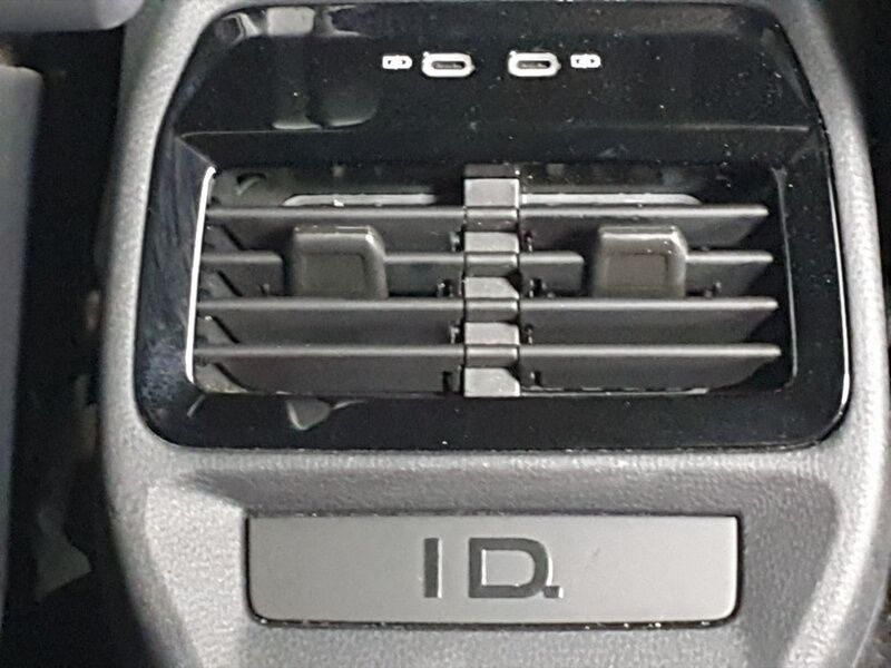 More views of Volkswagen ID.5