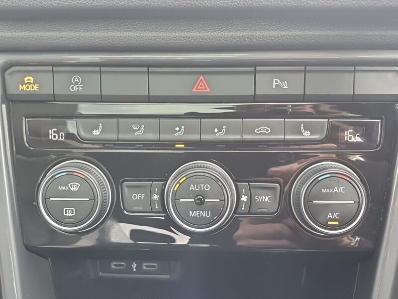 More views of Volkswagen T-Roc