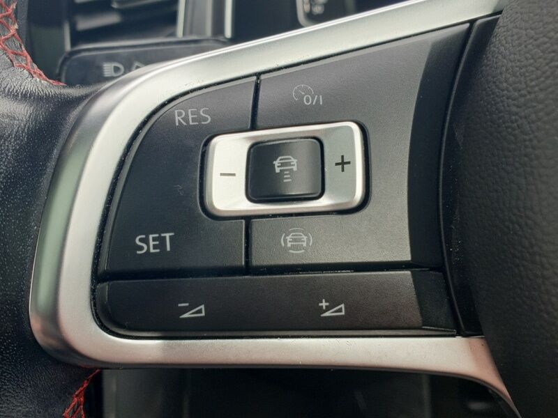 More views of Volkswagen T-Roc
