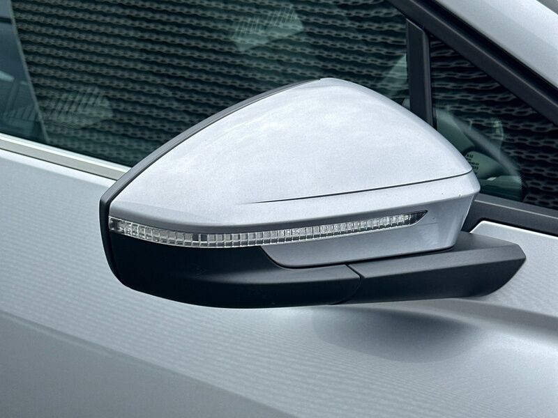 More views of Audi Q4 e-tron