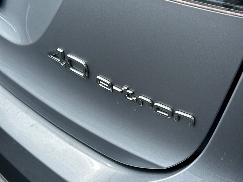 More views of Audi Q4 e-tron