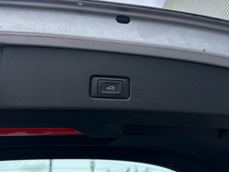 More views of Audi Q4 e-tron