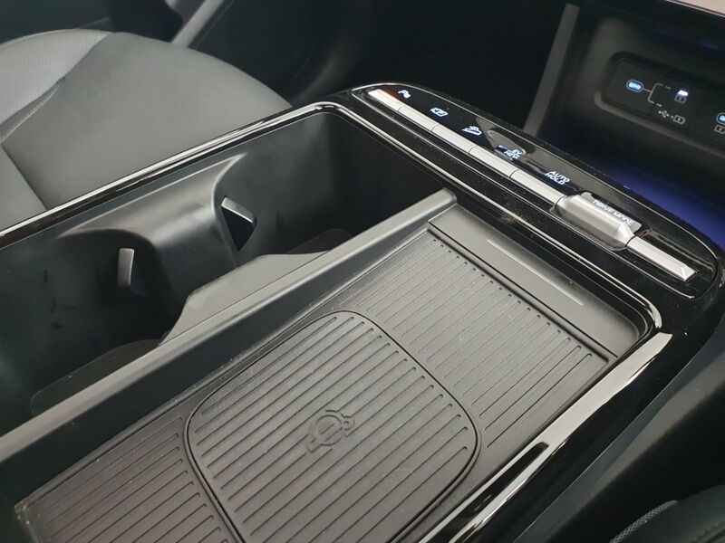 More views of Hyundai Tucson