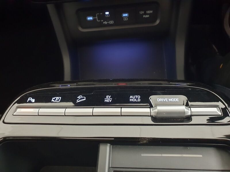 More views of Hyundai Tucson