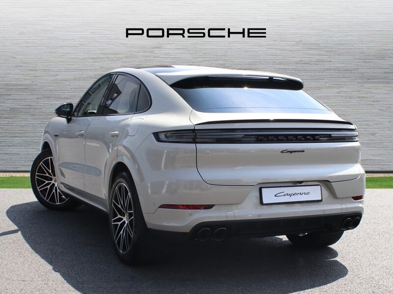 More views of Porsche Cayenne