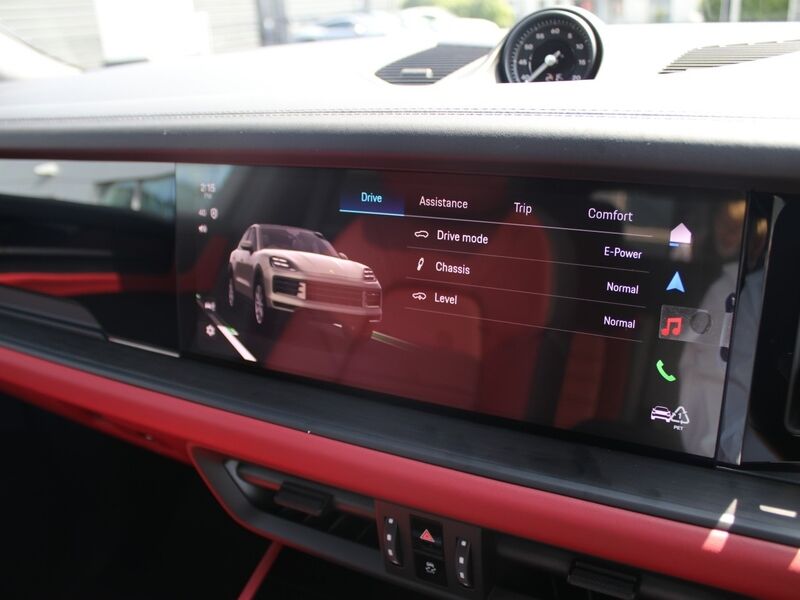 More views of Porsche Cayenne