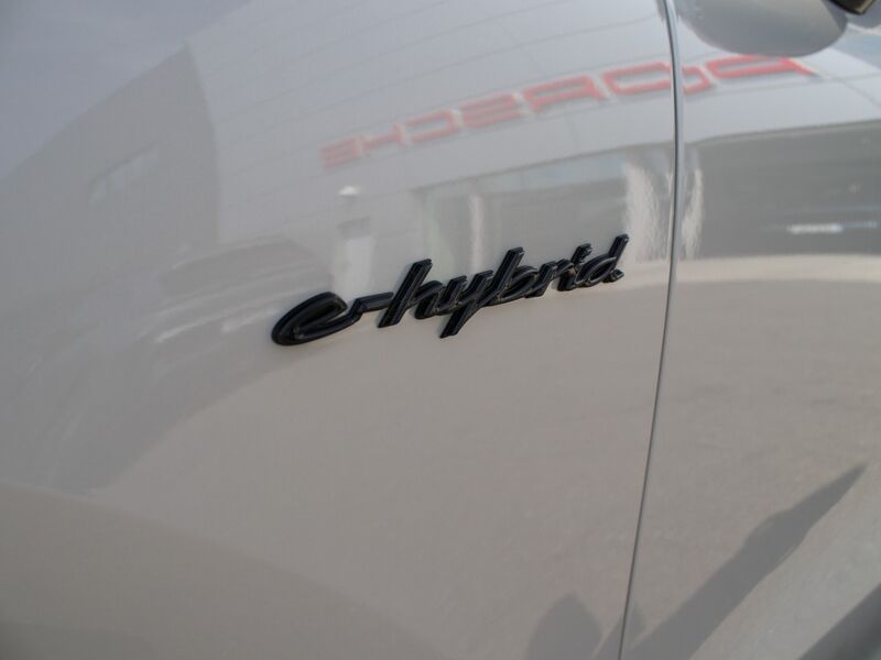 More views of Porsche Cayenne