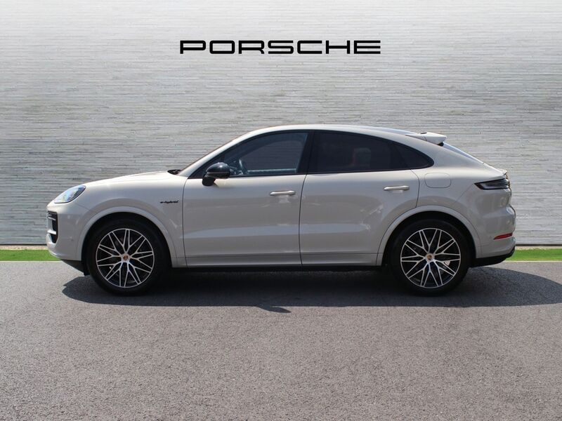 More views of Porsche Cayenne