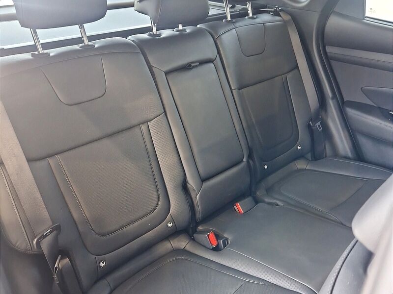 More views of Hyundai Tucson