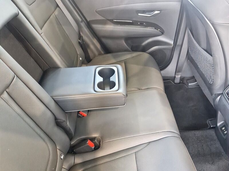 More views of Hyundai Tucson