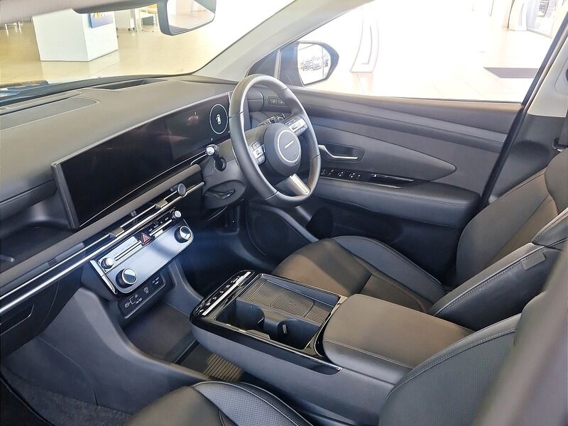 More views of Hyundai Tucson