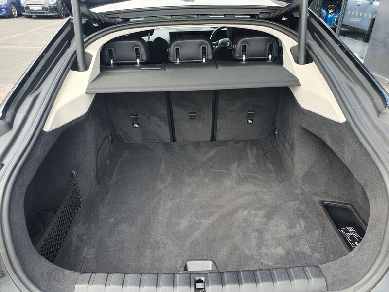 More views of BMW i4