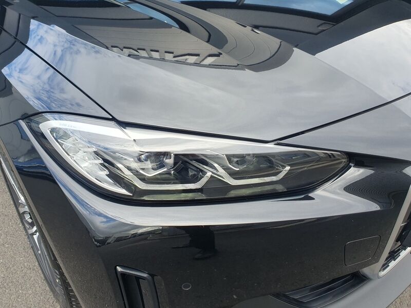 More views of BMW i4