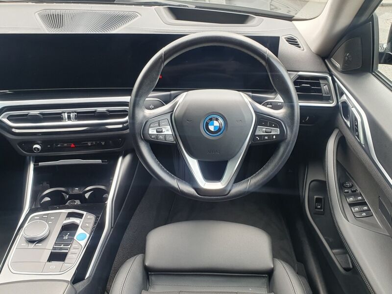 More views of BMW i4