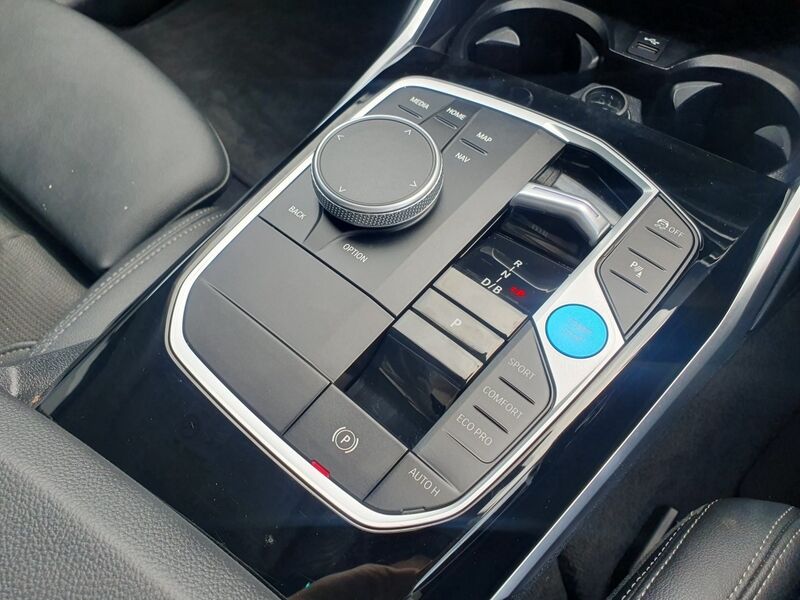 More views of BMW i4