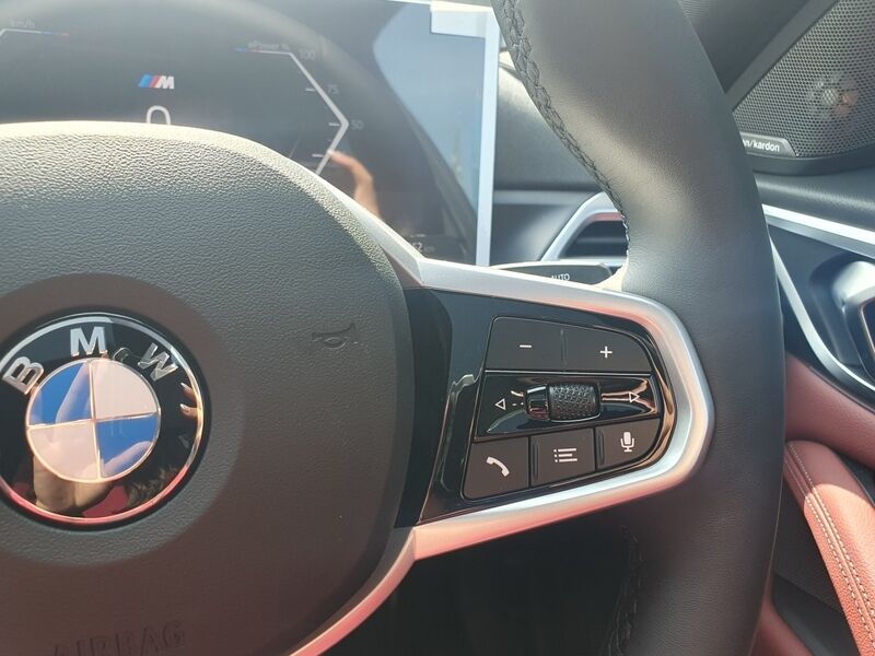 More views of BMW i4