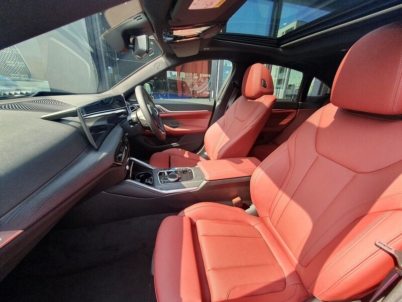 More views of BMW i4