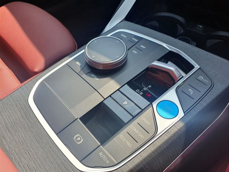 More views of BMW i4