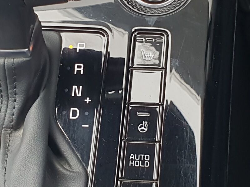 More views of Kia Niro