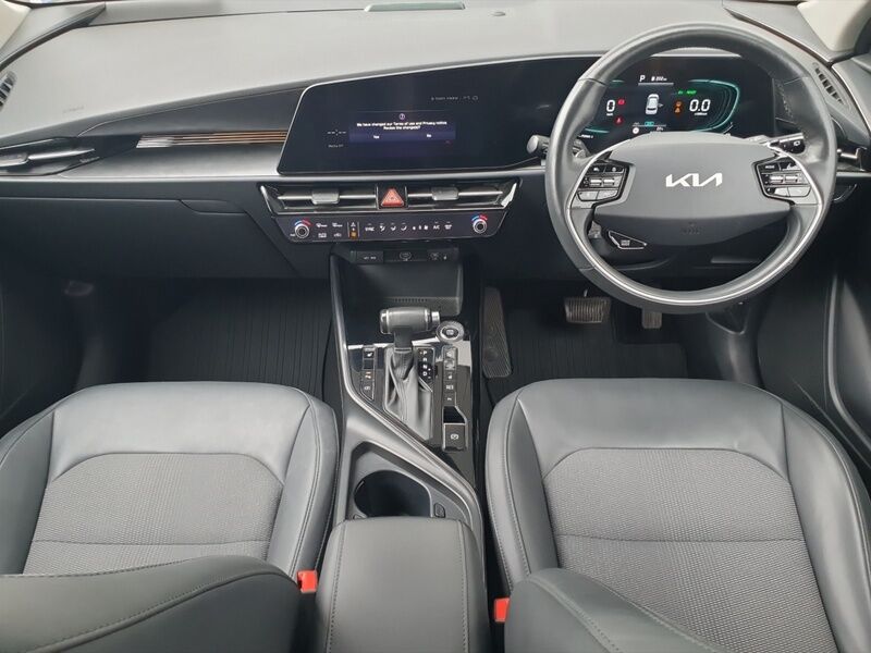 More views of Kia Niro