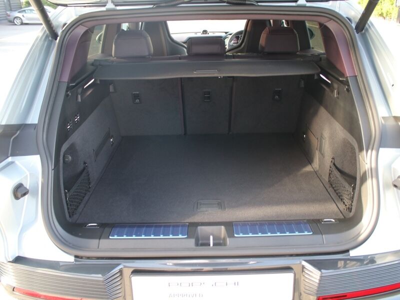 More views of Porsche Cayenne